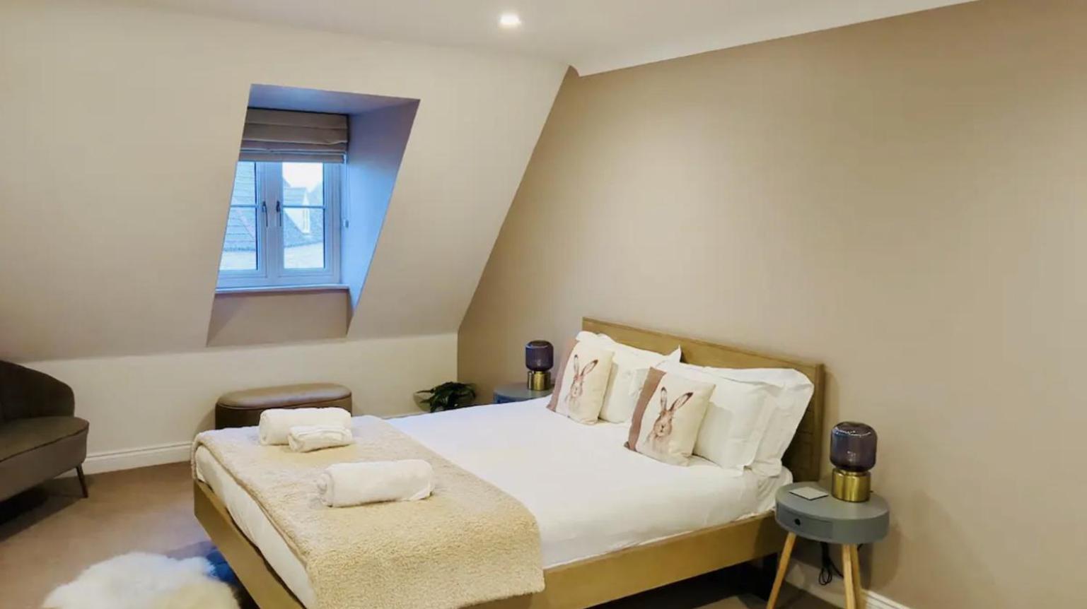 Modern Town House In Cotswolds - 3 Double Bedrooms Witney Exteriér fotografie